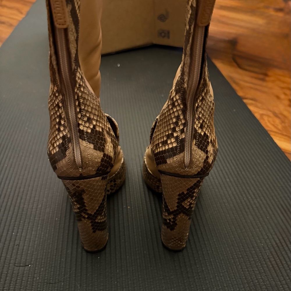 Gucci Beige and Brown Snakeskin Heeled Boots - Picture 5 of 5